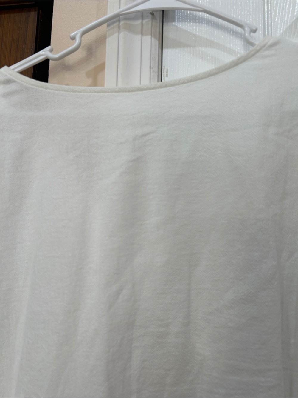 SHEIN White Ruffle V-Neck Button-Front Blouse - Picture 4 of 4